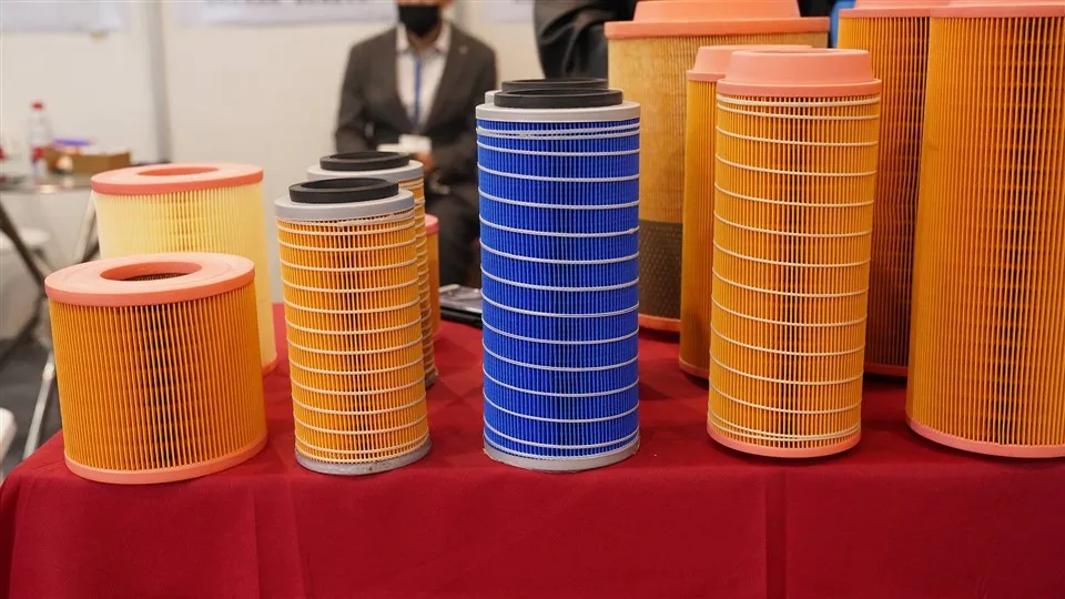 Piese de motor noi sosiri Filtru de ulei argintiu de înaltă calitate